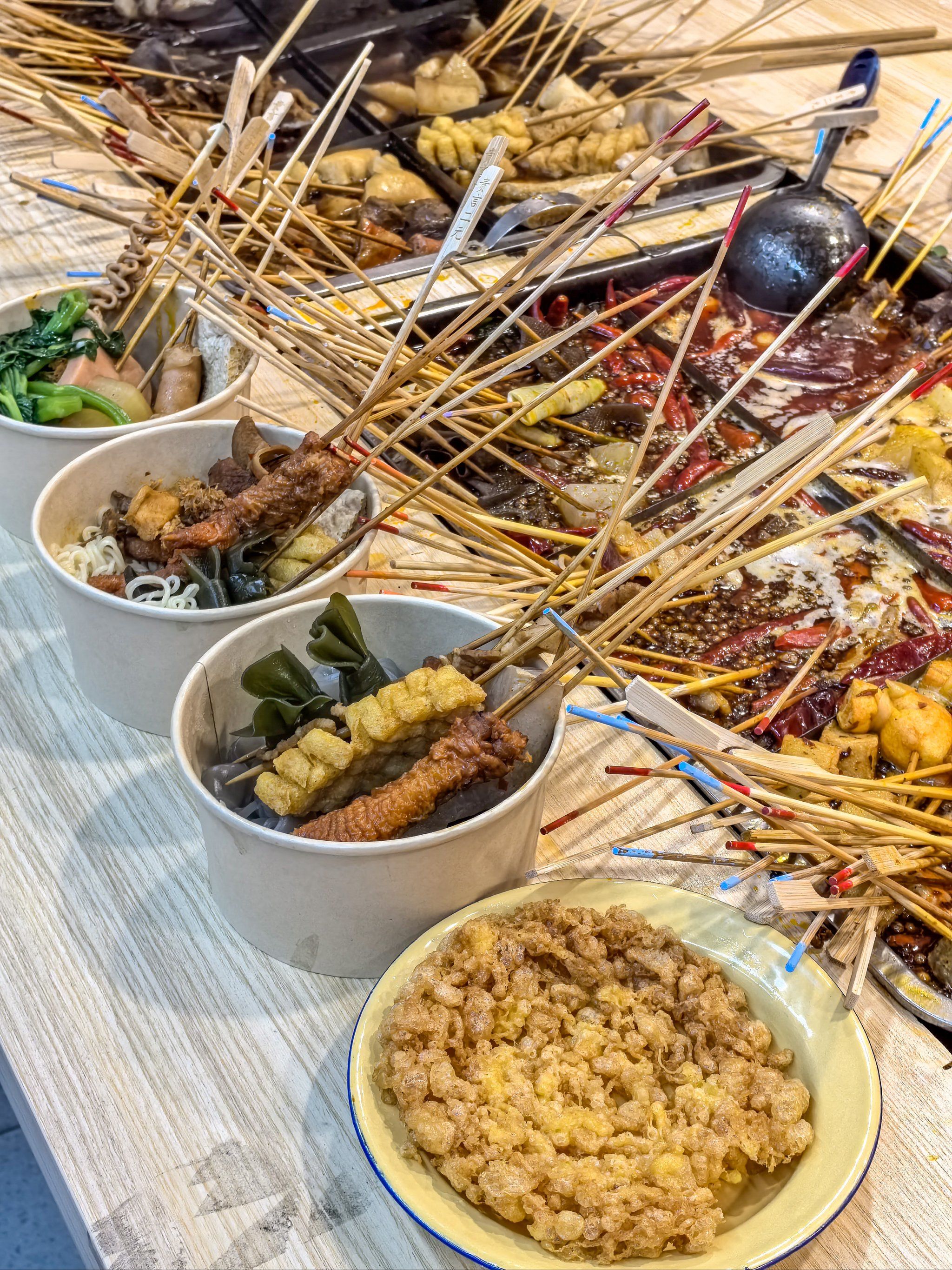 福州街边烟火气串串!香迷糊了!