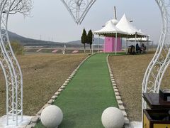 -大连铭湖国际观光牧场