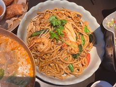 -大头虾越式风味餐厅(光明广场店)