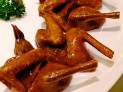 脆皮乳鸽-利苑酒家(合景国际金融广场店)