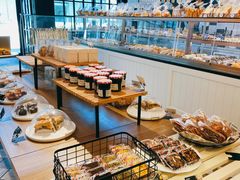 面包甜点陈列柜-牛角村(大族广场店)