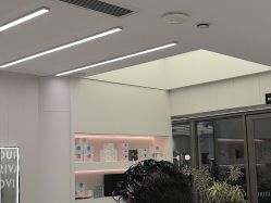 -PE SALON