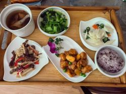 -卓玥国际月子会所(罗山路店)