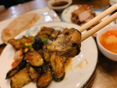 三鲜茄盒-毛毛熏肉•东北菜老字号(大安街店)