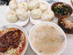 炸酱面-李与白包子铺(桐梓林店)