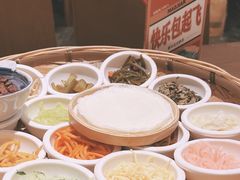 -包整·丝娃娃(一览甲秀楼风景店)