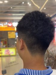 -川和潮人