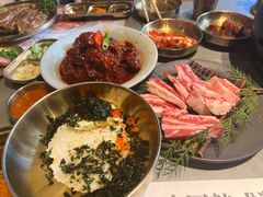 -草家酱蟹炭火烤肉店(珲春南路一店)