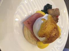 早餐的Benedict-北京康莱德酒店