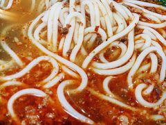 辣肉米线-金家小金碗云南过桥米线