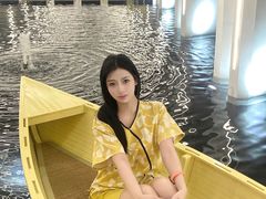 -涨巢·潮玩水疗局