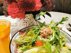 地中海沙拉-潮一不贰·法式甜品·生日蛋糕·西式简餐(外滩店)