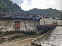 -高荡千年布依古寨旅游景区