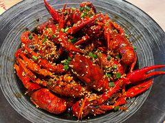 -肥肥虾庄·金牌油焖大虾(汉街SKP店)