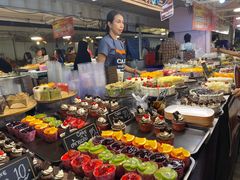 -席娜卡琳火车铁道夜市