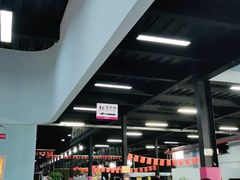 -嘿哟动霸CHUA·新潮玩运动娱乐中心·蹦床滑冰团建乐园