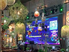 -临界音乐酒馆·小龙虾·江湖菜(华熙LIVE·鱼洞店)