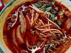 -拈签一笑黄牛肉辣卤串串