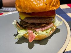 牛肉培根汉堡-遇见西木美式餐厅(体育路店)