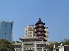 -绳金塔