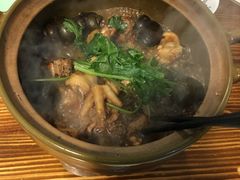 招牌必点-田螺鸡煲-食爺炭炉鸡煲·烧烤