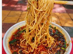 -啊墨江牛烂烀米线