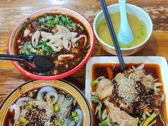 -朱大嘴肥肠血旺(福字街店)