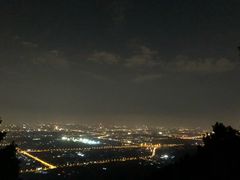 -鬼笑石后山停车场