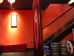 -虾弄弄海派小龙虾·牛羊蝎子火锅