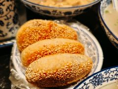 鸭油酥饼-小潘记鸭血粉丝汤