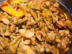 牛蛙煲-胖哥俩肉蟹煲(湖滨银泰in77店)