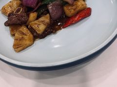 菠萝黑椒汁炒牛仔-朱仔记食府(江南大道店)