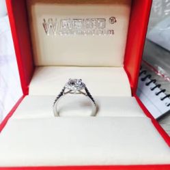 -威德钻石-克拉钻大本营(南京东路店)