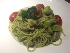 牛油果柠檬鸡肉意面-斯比特花园西餐厅(东方商厦店)
