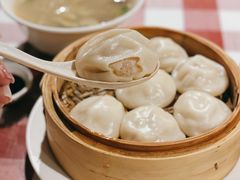 鸡汁小笼汤包-苓记南京鸭血粉丝.皮肚面(县东巷店)