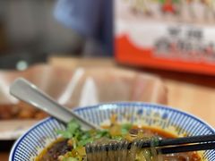 大勺肉酱酸辣粉-遇见小面(光明大仟里店)