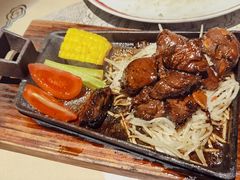 -穹六人间 people 6(岳阳路店)