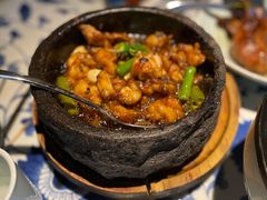石锅杭椒牛蛙-桂满陇天书(南京德基旗舰店)