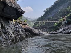 -燕子河大峡谷天坑仙境