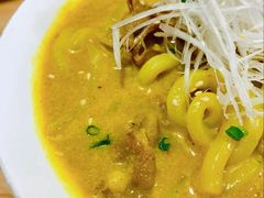 咖喱牛肉乌冬面-小句号·精致料理(江南环球港店)