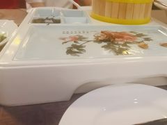 -粤尚腾香居中餐厅(首都机场希尔顿店)