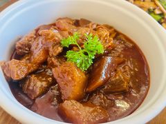 萝卜炖牛腩-銘悦阁烤鸭店