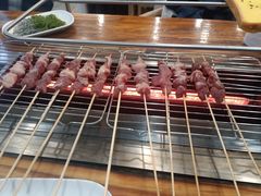 -哈尔滨小酒馆·鲜肉现穿自助烧烤(康新花园店)