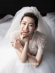 -雪中彩影婚纱摄影·微光艺术中心