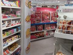 -名创优品(北京新中关购物中心地铁层店)