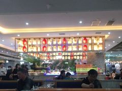 -锤头鲨毛肚海鲜烤肉自助餐厅(国购广场店)
