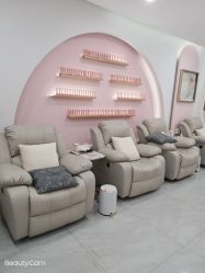 -花系美·美甲美睫精品店