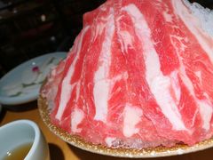 上方牛肉-洪氏嗨捞·广东猪肚鸡·椰子鸡火锅(西咸万象城店)