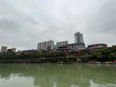 -宏兴烤鱼山庄(宣恩总店)