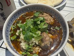 -李双猪·小龙虾·烧烤·羊肉煲(乐山店)